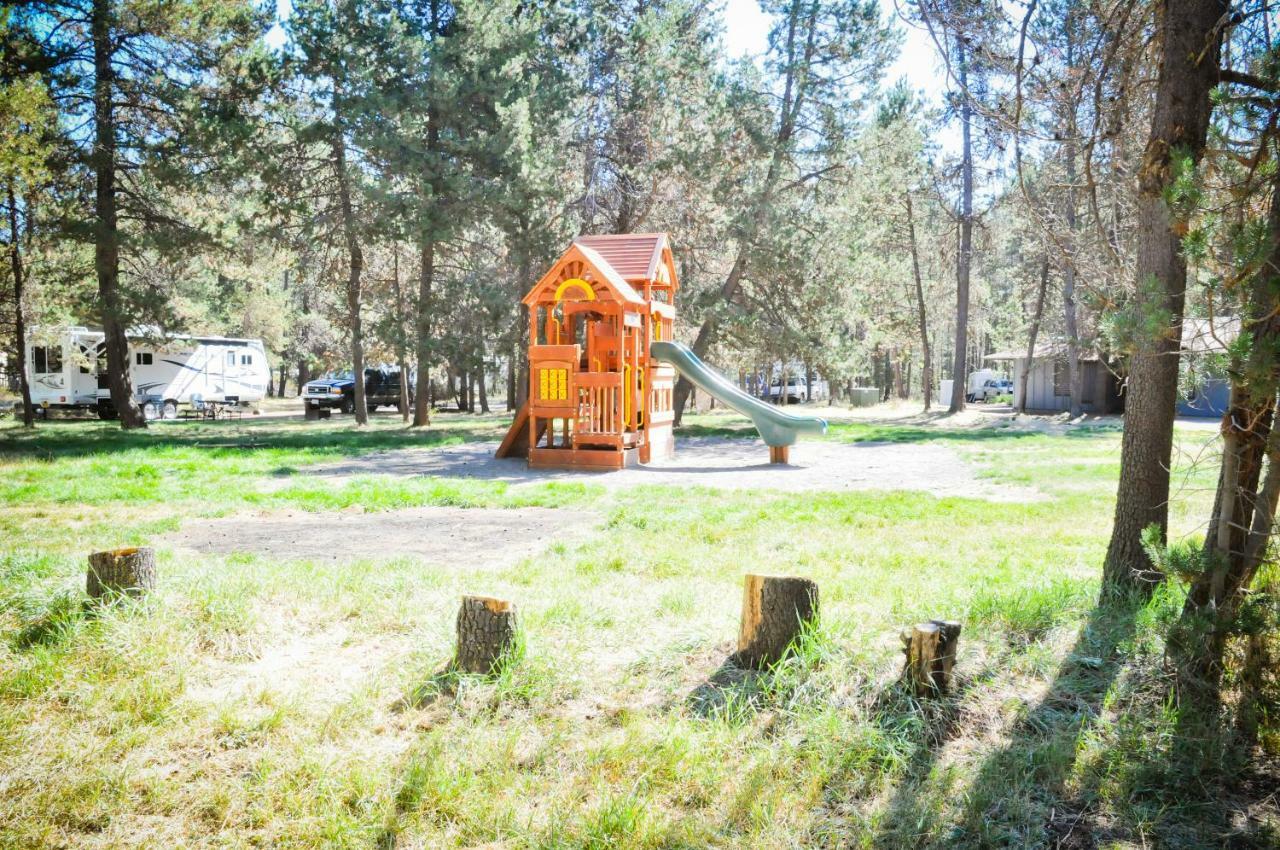 Bend-Sunriver Camping Resort Studio Cabin 6 Exterior photo